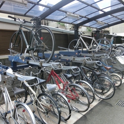 
						自転車置場